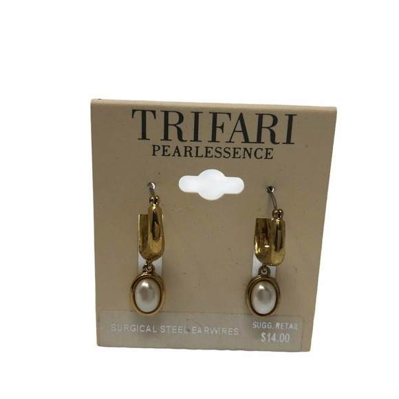 Trifari Womens Earrings Pearlessence Hoop Faux Pearl Goldtone Small Everyday NEW - Picture 3 of 4